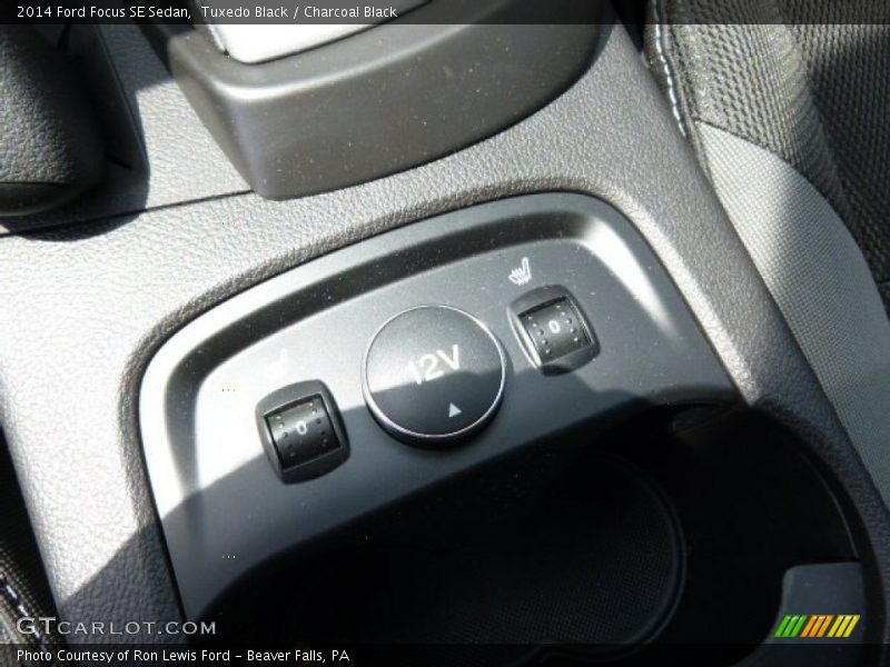 Tuxedo Black / Charcoal Black 2014 Ford Focus SE Sedan