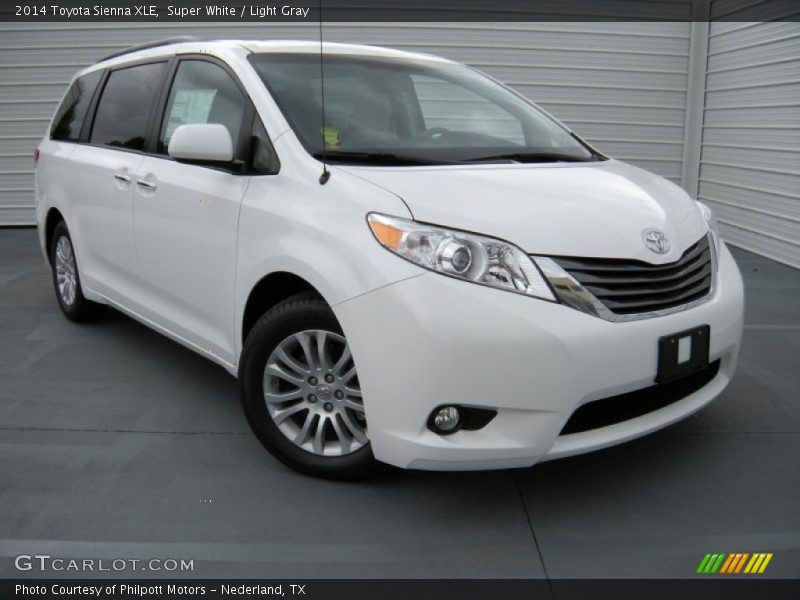 Super White / Light Gray 2014 Toyota Sienna XLE