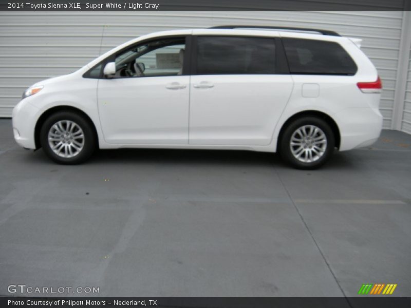 Super White / Light Gray 2014 Toyota Sienna XLE