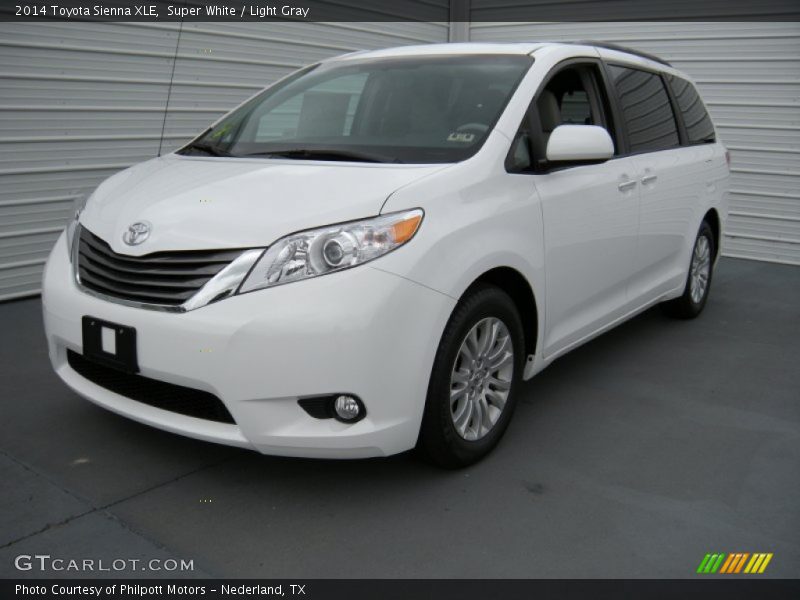 Super White / Light Gray 2014 Toyota Sienna XLE