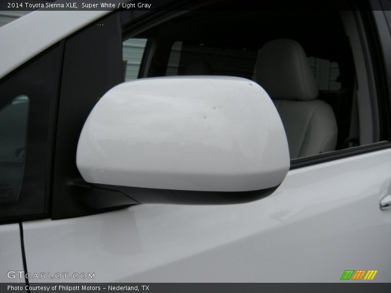 Super White / Light Gray 2014 Toyota Sienna XLE