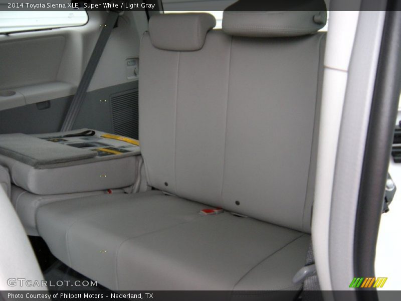 Super White / Light Gray 2014 Toyota Sienna XLE