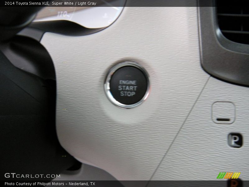 Super White / Light Gray 2014 Toyota Sienna XLE