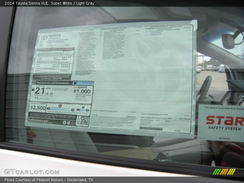 Super White / Light Gray 2014 Toyota Sienna XLE