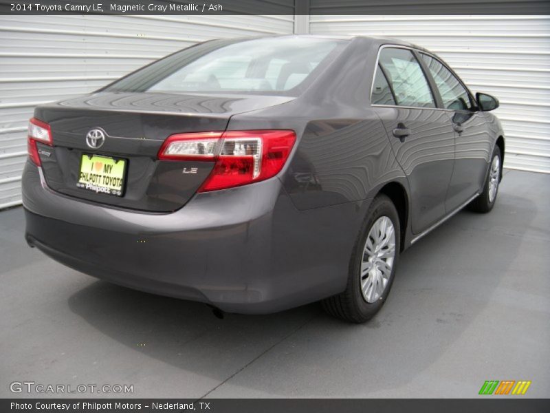 Magnetic Gray Metallic / Ash 2014 Toyota Camry LE