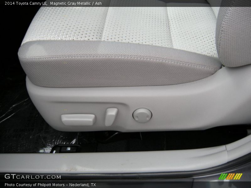 Magnetic Gray Metallic / Ash 2014 Toyota Camry LE