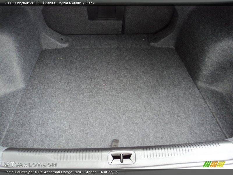 Granite Crystal Metallic / Black 2015 Chrysler 200 S
