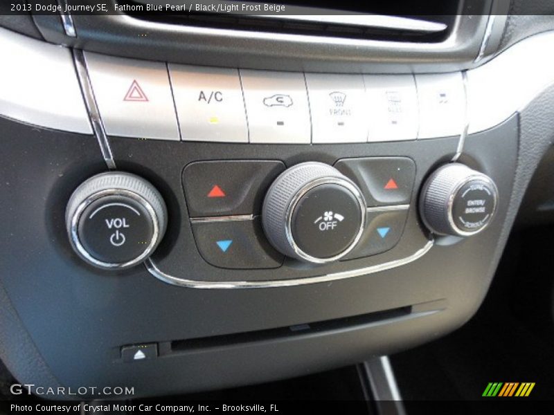 Fathom Blue Pearl / Black/Light Frost Beige 2013 Dodge Journey SE