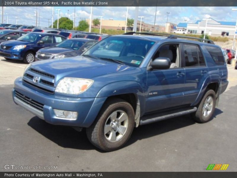 Front 3/4 View of 2004 4Runner SR5 4x4