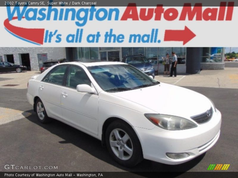 Super White / Dark Charcoal 2002 Toyota Camry SE