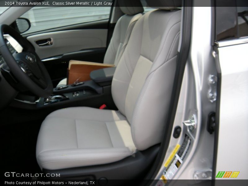 Classic Silver Metallic / Light Gray 2014 Toyota Avalon XLE
