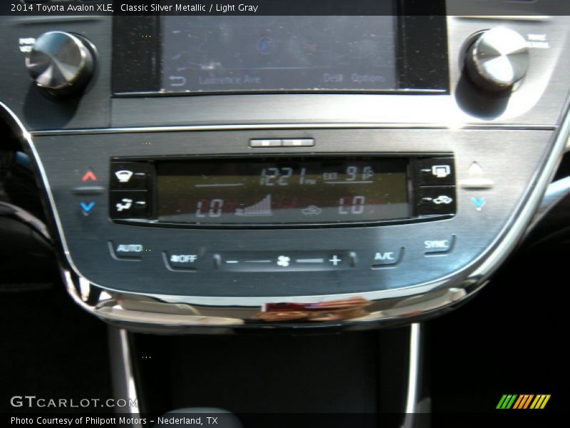 Classic Silver Metallic / Light Gray 2014 Toyota Avalon XLE