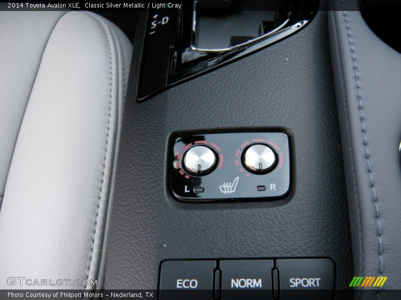 Classic Silver Metallic / Light Gray 2014 Toyota Avalon XLE
