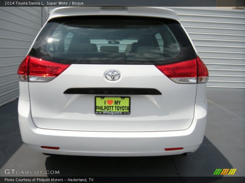 Super White / Bisque 2014 Toyota Sienna L