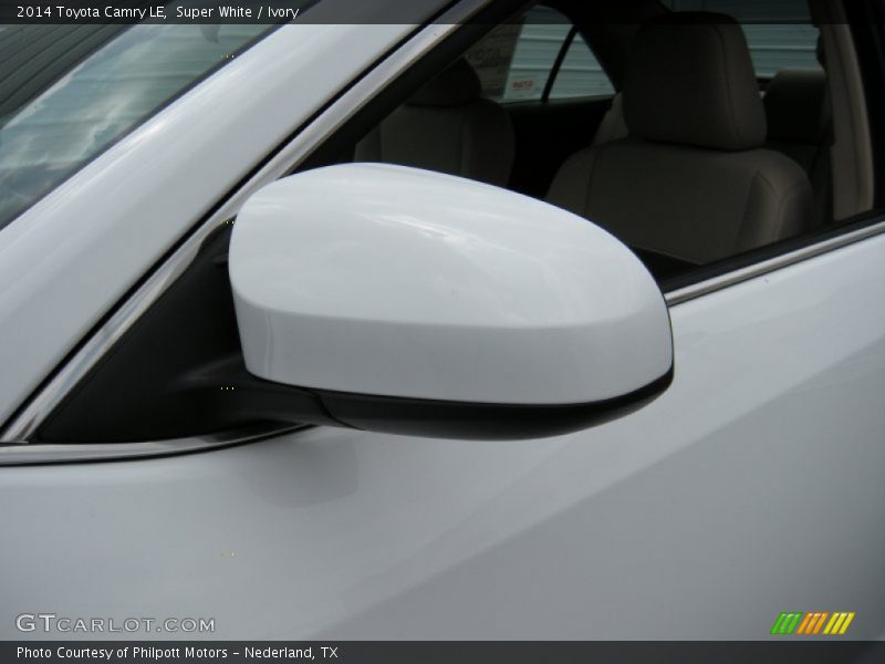 Super White / Ivory 2014 Toyota Camry LE
