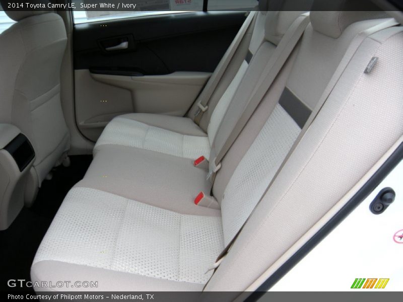 Super White / Ivory 2014 Toyota Camry LE