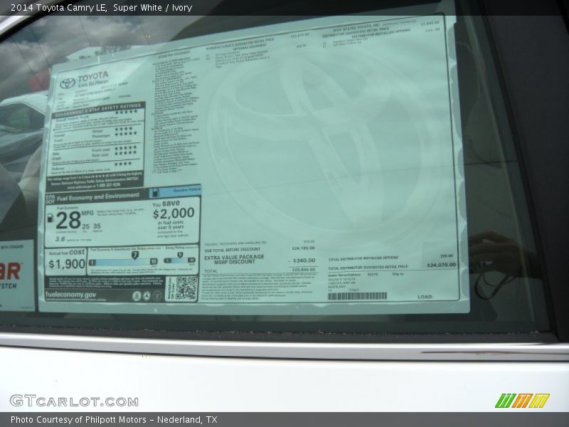 Super White / Ivory 2014 Toyota Camry LE