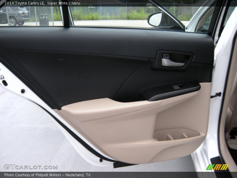 Super White / Ivory 2014 Toyota Camry LE