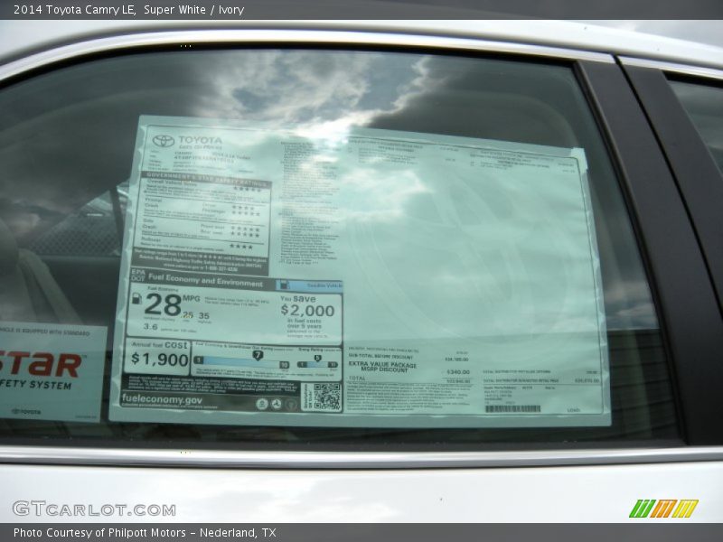 Super White / Ivory 2014 Toyota Camry LE