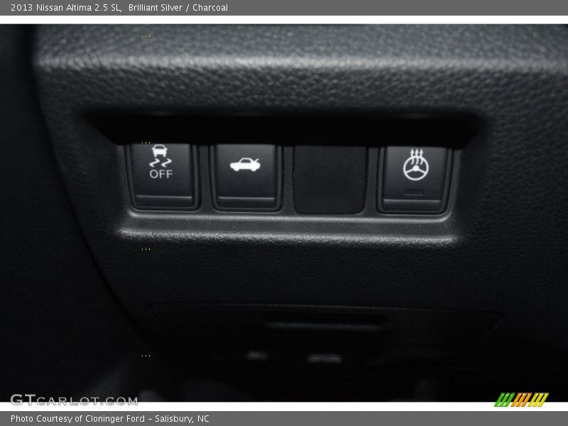 Brilliant Silver / Charcoal 2013 Nissan Altima 2.5 SL
