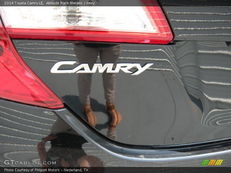 Attitude Black Metallic / Ivory 2014 Toyota Camry LE