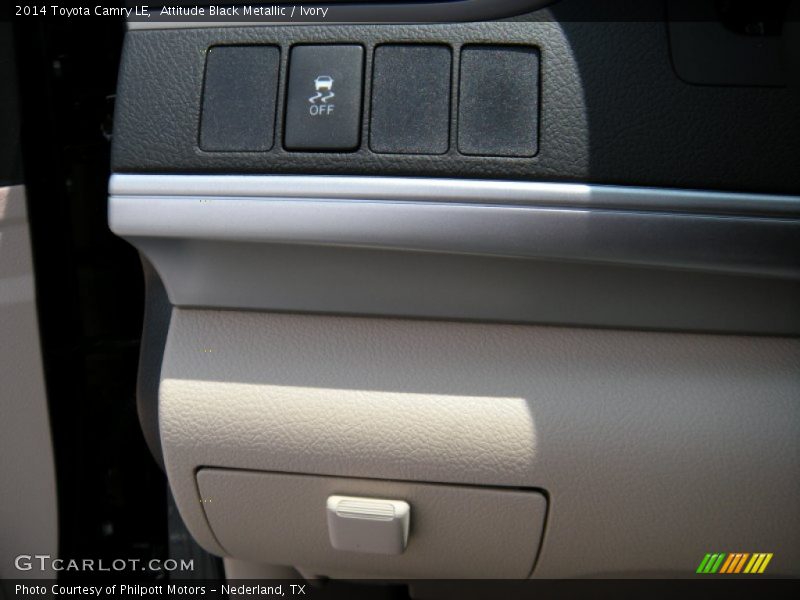Attitude Black Metallic / Ivory 2014 Toyota Camry LE