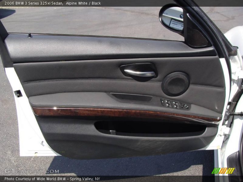 Alpine White / Black 2006 BMW 3 Series 325xi Sedan