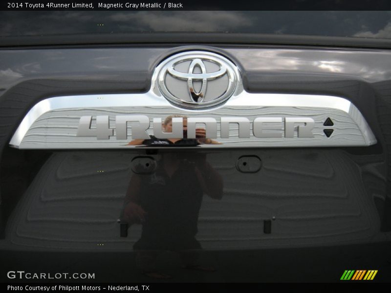 Magnetic Gray Metallic / Black 2014 Toyota 4Runner Limited