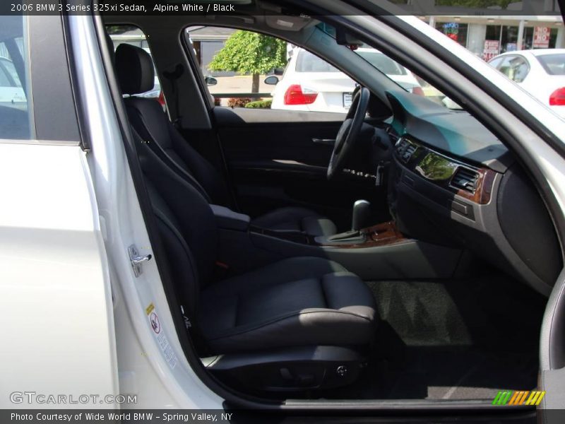 Alpine White / Black 2006 BMW 3 Series 325xi Sedan