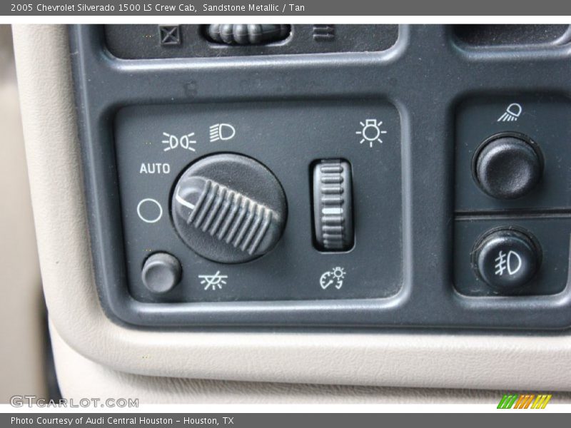 Controls of 2005 Silverado 1500 LS Crew Cab