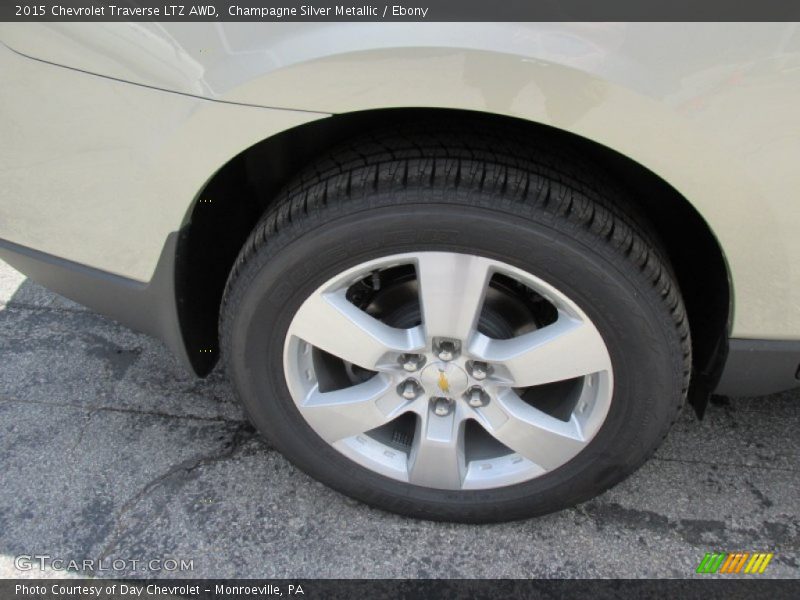 Champagne Silver Metallic / Ebony 2015 Chevrolet Traverse LTZ AWD