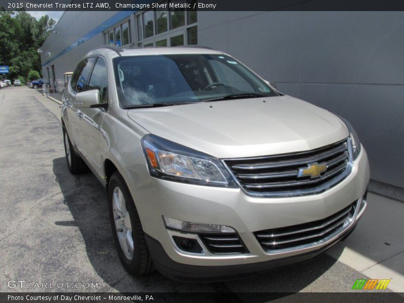 Champagne Silver Metallic / Ebony 2015 Chevrolet Traverse LTZ AWD