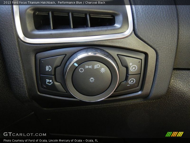 Performance Blue / Charcoal Black 2013 Ford Focus Titanium Hatchback