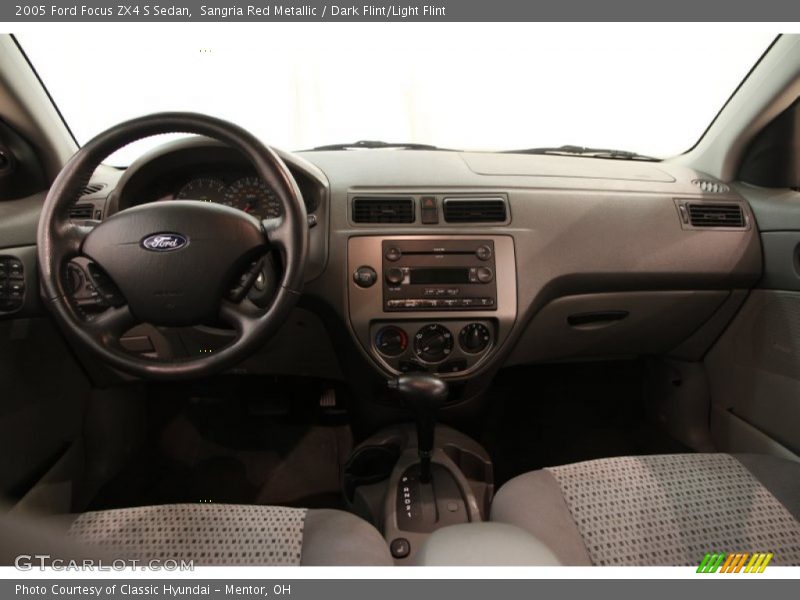 Dashboard of 2005 Focus ZX4 S Sedan