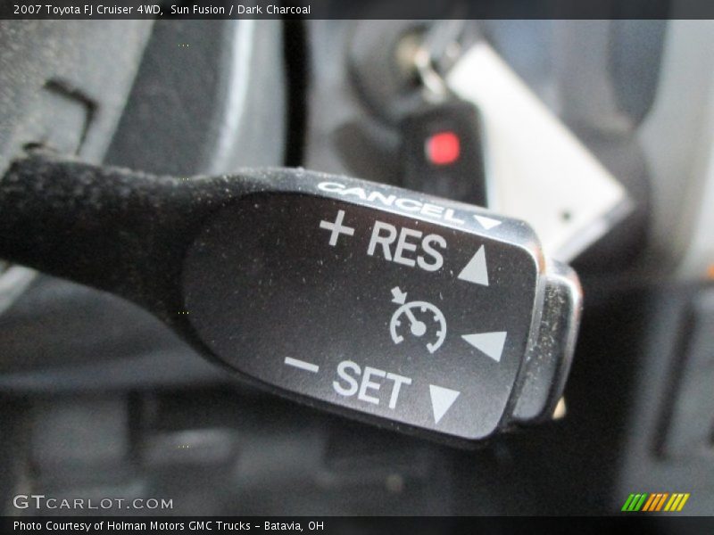 Controls of 2007 FJ Cruiser 4WD