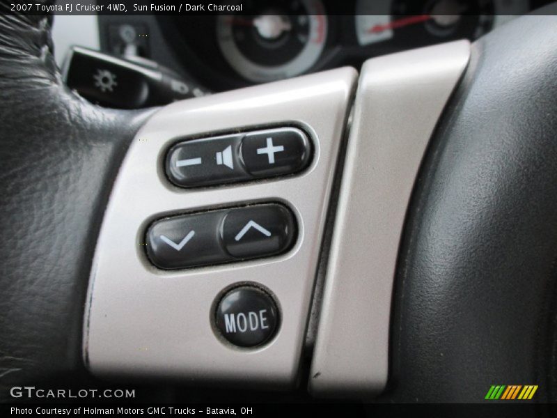 Controls of 2007 FJ Cruiser 4WD