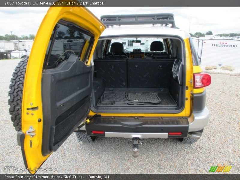  2007 FJ Cruiser 4WD Trunk