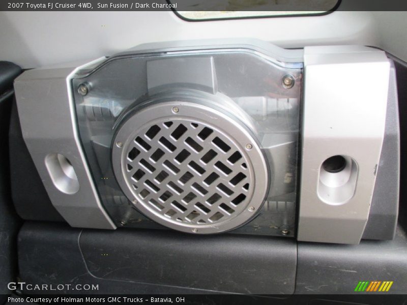 Audio System of 2007 FJ Cruiser 4WD