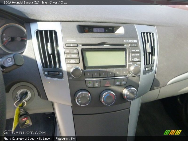Bright Silver / Gray 2009 Hyundai Sonata GLS