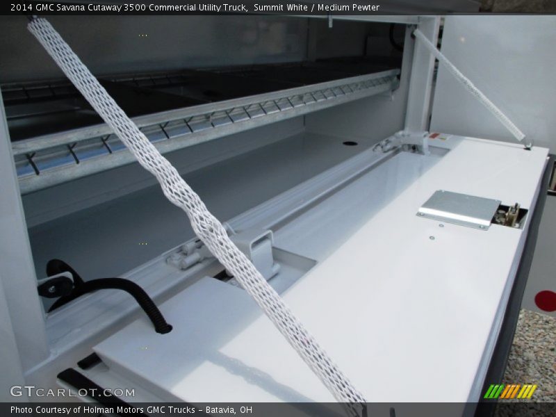 Summit White / Medium Pewter 2014 GMC Savana Cutaway 3500 Commercial Utility Truck