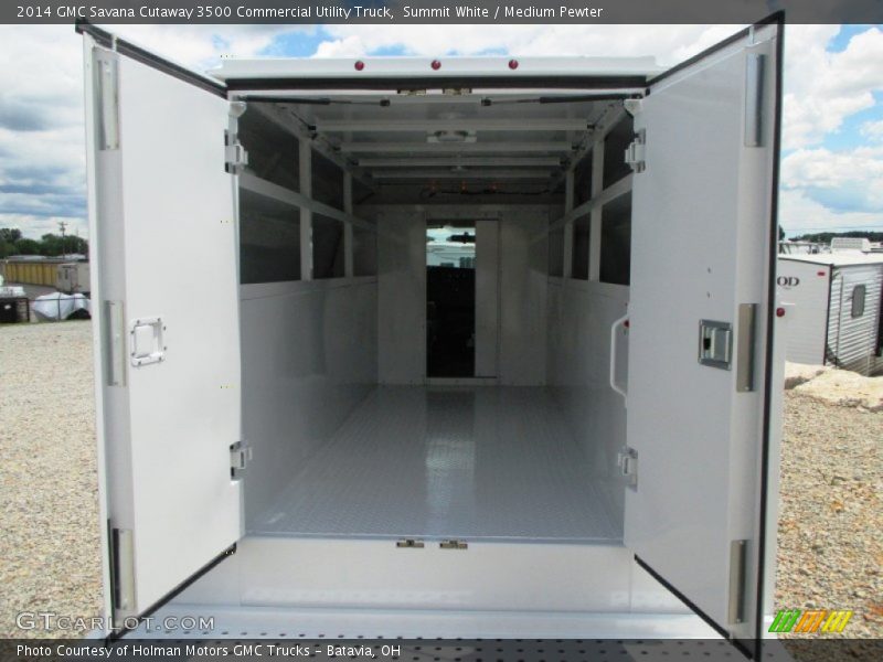 Summit White / Medium Pewter 2014 GMC Savana Cutaway 3500 Commercial Utility Truck