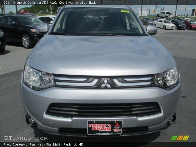 Cool Silver Metallic / Black 2014 Mitsubishi Outlander SE S-AWC