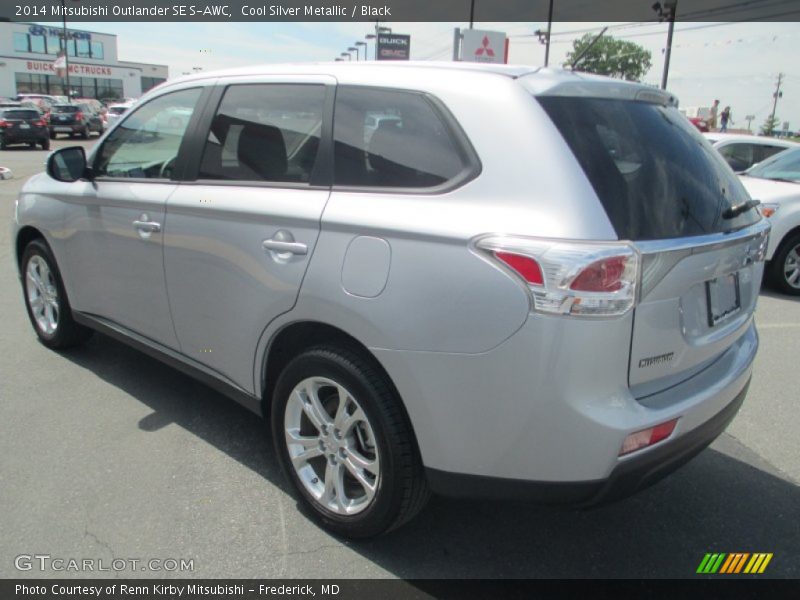 Cool Silver Metallic / Black 2014 Mitsubishi Outlander SE S-AWC