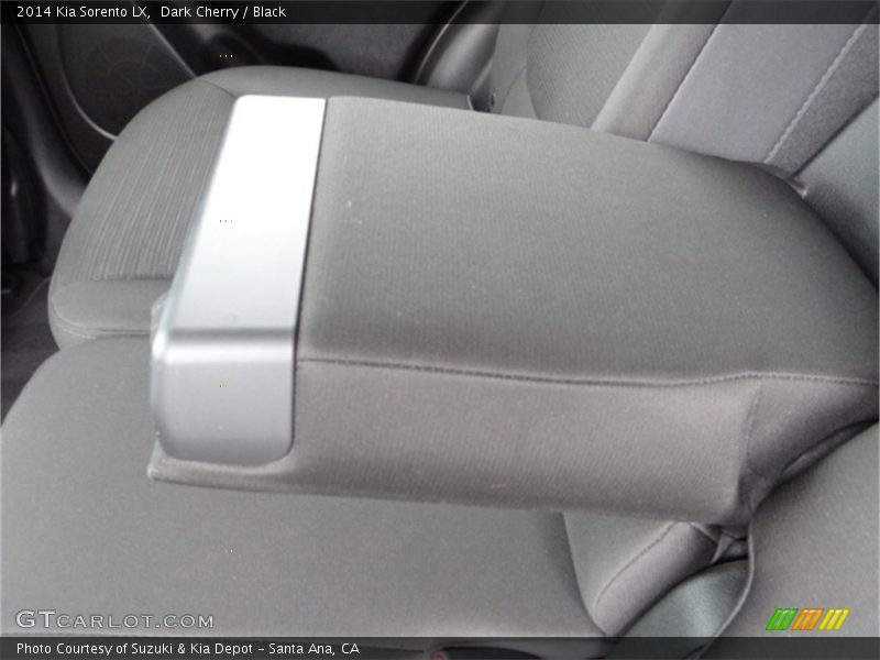 Dark Cherry / Black 2014 Kia Sorento LX