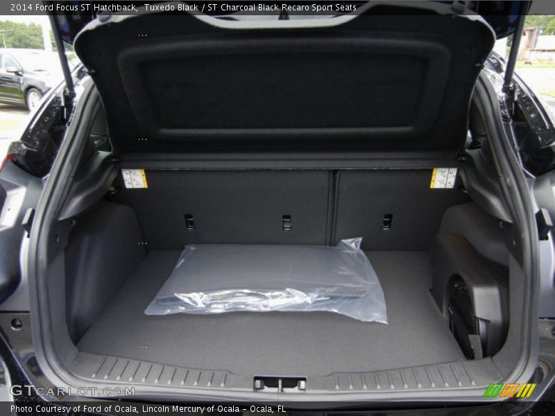  2014 Focus ST Hatchback Trunk