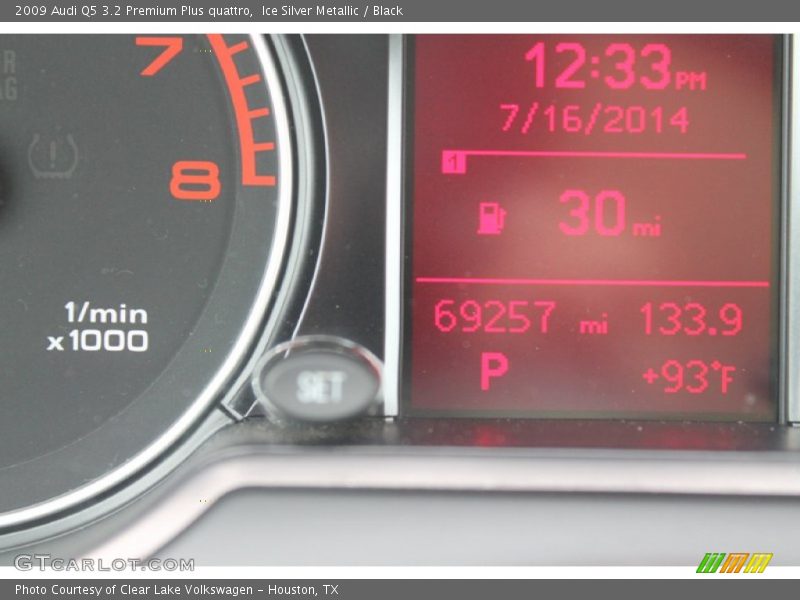 Ice Silver Metallic / Black 2009 Audi Q5 3.2 Premium Plus quattro