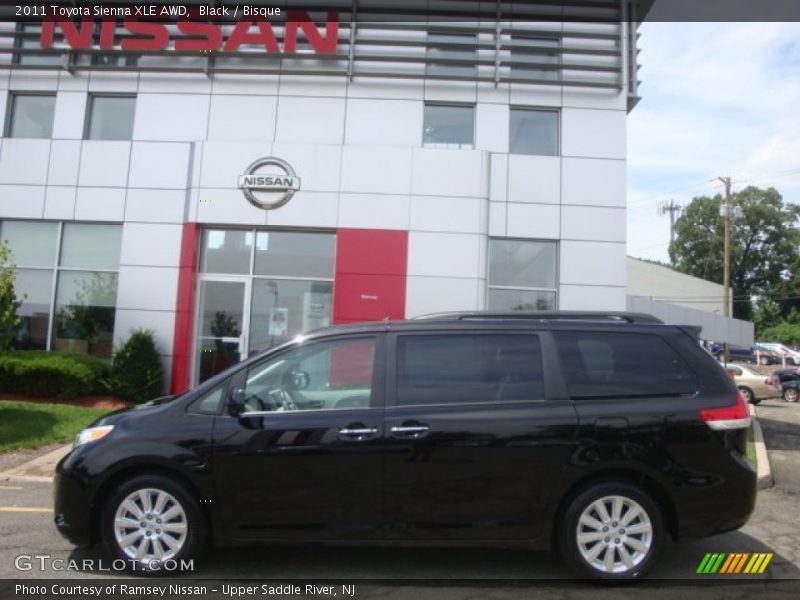 Black / Bisque 2011 Toyota Sienna XLE AWD