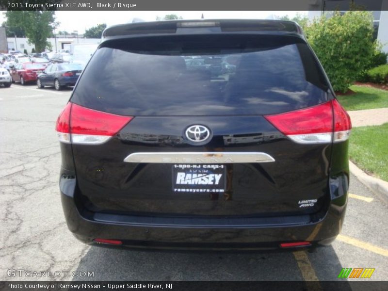 Black / Bisque 2011 Toyota Sienna XLE AWD