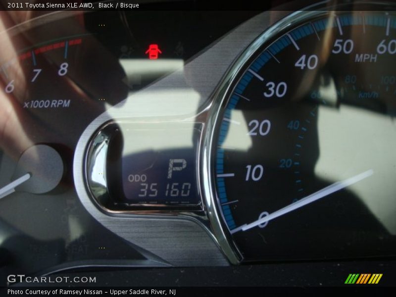 Black / Bisque 2011 Toyota Sienna XLE AWD