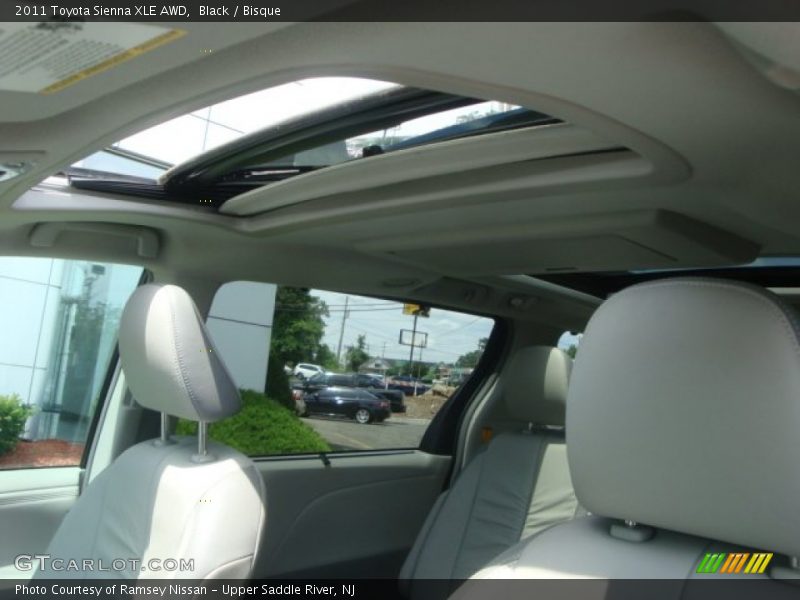 Black / Bisque 2011 Toyota Sienna XLE AWD